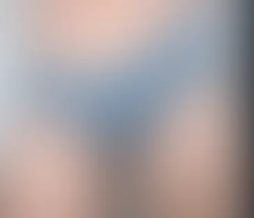 ぽぽぽ🌼(🥰女子大生の下着姿🥰)「ぽぽぽの今日のパンツです🥰🥰 青の柄パンツ😅😅 クロッチ汚れはプラン加入で見れますよ🥰」の投稿サムネイル