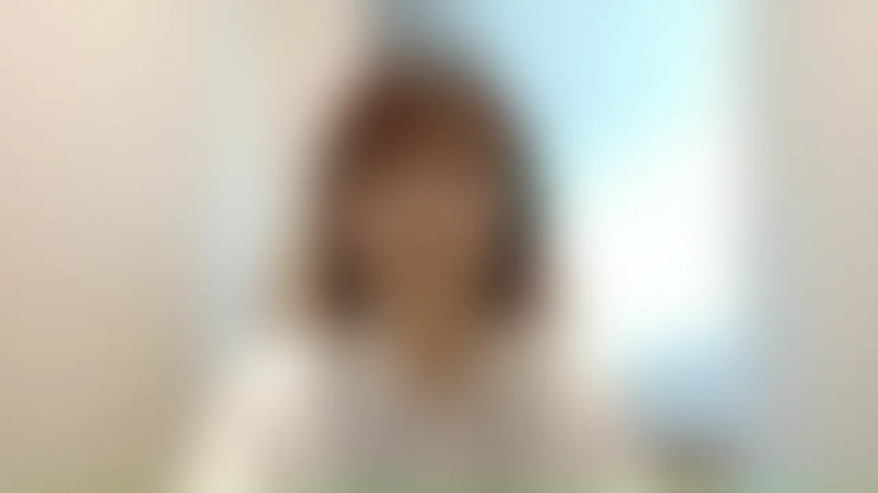 コールセンターシリーズの第4弾です☎️
今回は、あなたと私の呼吸やリズムを少しずつ重ねていく、相互快楽同期サポートです。
最初はいつものように、私が落ち着いて案内するつもりでした。
でも、声や息を合わせているうちに、私まで同じ熱に飲まれてしまって、、、
前回までは私があなたを導く時間でしたが、今回はどちらか一方ではなく、二人で一緒に深くなっていく内容になっています。
途中で少しズレても、もう一度呼吸を合わせて、最後にはきちんと同じところまで重なりました...!
焦らず、私の声を聞きながら進めてくださいね🤍
なお、脚を見せている場面の一部が画角から見切れていたため、明日、脚の動きを見やすくした補足動画も追加します。
まずは本編で、私と呼吸が重なっていく感覚を、ゆっくり味わってください。 (2/2)
