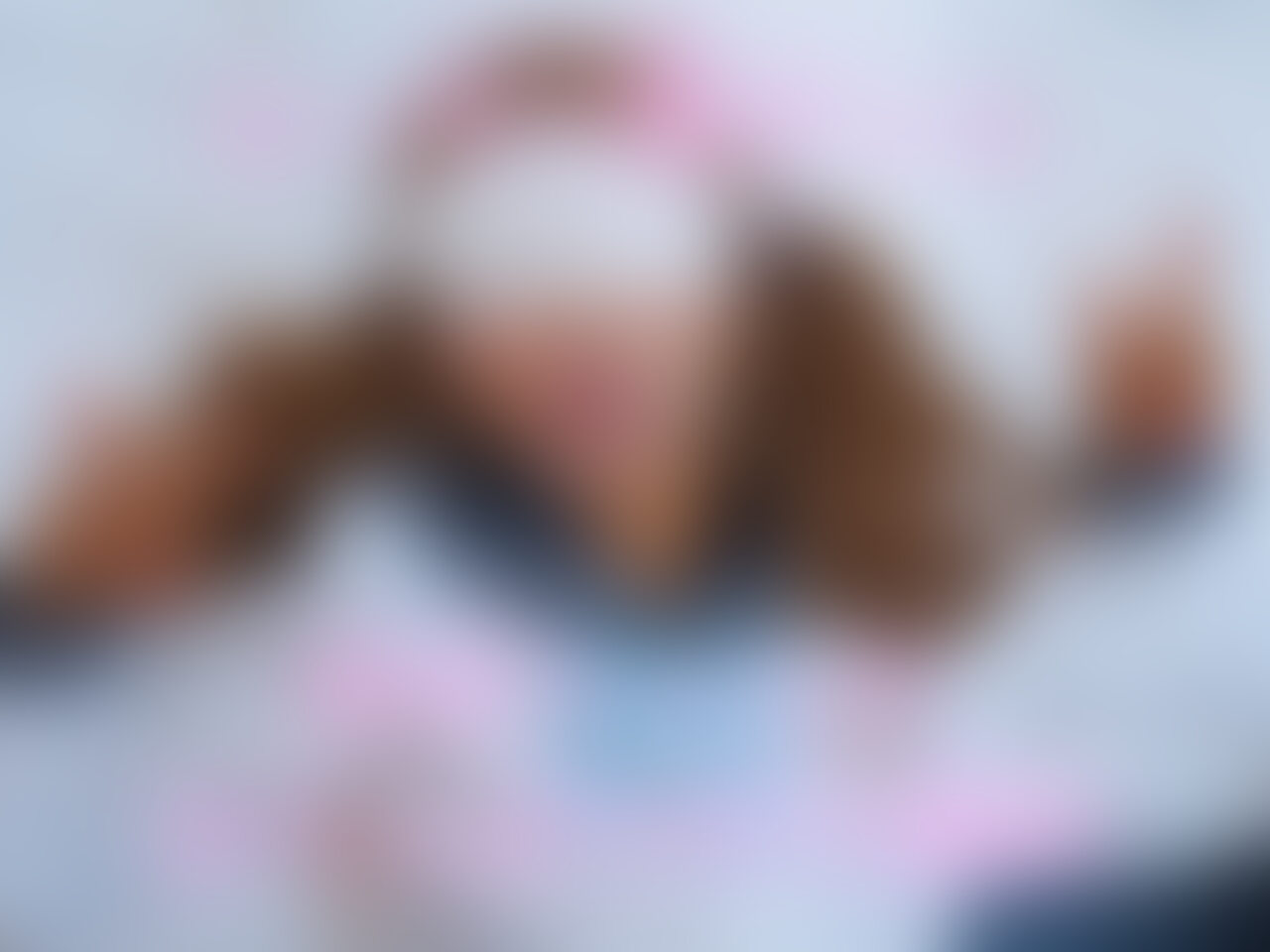 twitterで応募してくれた咲良ちゃんの顔射vol1 セーラー服編です。
本来はM○○○みらいなのですが今回はローションてコキ、乳首舐め手コキ、オナホ攻め、フェラ、顔射とちょっとエッチなS女の子になってもらいました!
とにかく舌がよく動き唾液もたっぷりでる○○○で、乳首舐めと手コキのコンビネーションは最高でした!
特に乳首舐めの際、竿をしごきながらも一方の手では亀頭を刺激するなど素人とは思えない技!はじめて見るオナホに困惑しながらも楽しげにヌッチャヌッチャ。
フェラテクも大変素晴らしく、最後は濃厚ザーメンを顔射でフィニッシュ! (2/2)