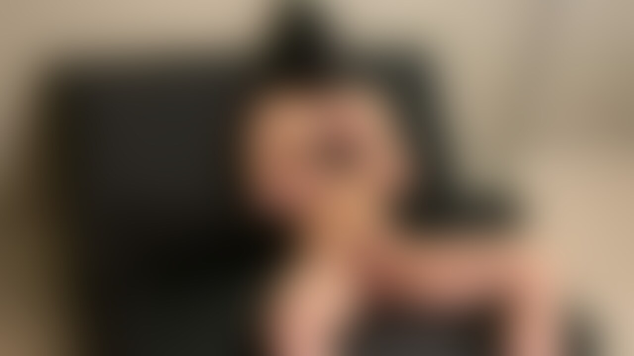 体育会dd.M君①〜④
見られてすぐ声と汁が漏れるドM大学生w
見られて責められてもうヘロヘロ…
口に咥えているから囁きとヨダレしか出せない様。
【ヤバい...気持ちいい、、】ってずっと言いながら、最後はセルフで顔にかけちゃう様。 (2/2)