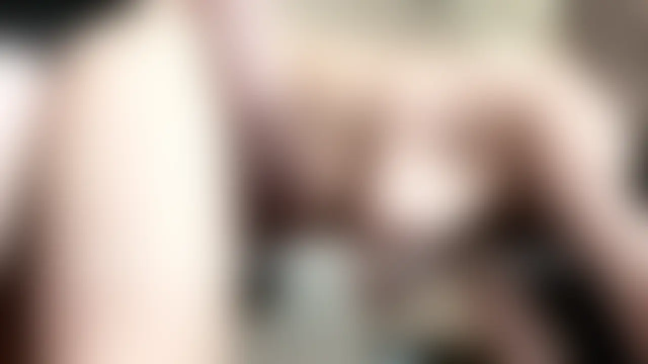 Hカップ爆乳デカ乳輪美少女
超かわいいメロン型ボイン乳美少女さんと再会しハメ撮り
おとなしい娘さんだが従順なムッツリスケベで会うごとに積極的になっていきます
恥ずかしい格好でオナニーさせられながら勃起チンポ差し出すとしゃぶりついてます
デカパイ強調された卑猥なコスチューム着て巨根でガンガン突かれボリューム満点おっぱいをゆさゆさバインバインと揺らしながら何回もイくムッチリSクラス美少女の姿をご覧ください
Hカップ/22/ゲーセン店員 (2/2)