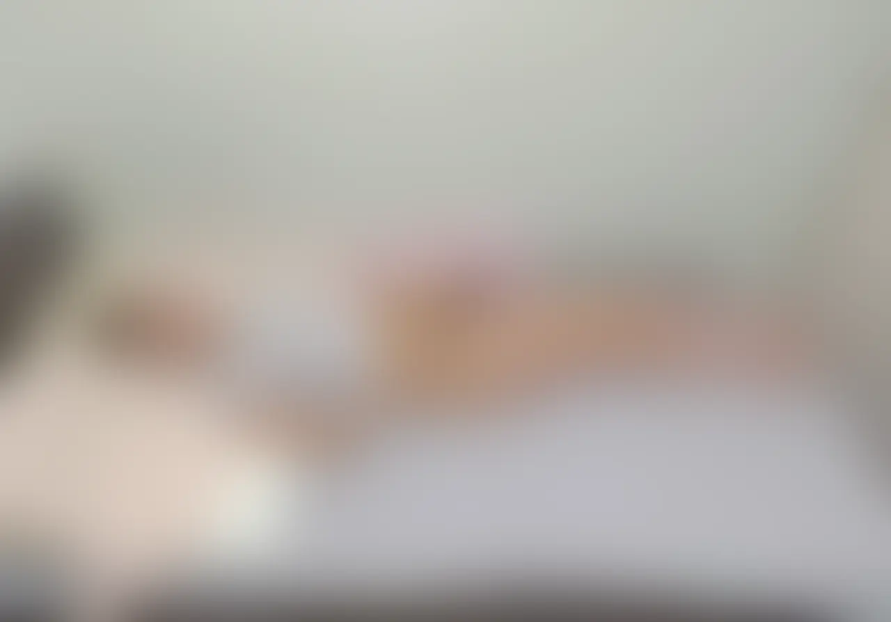 色んな体位で気持ちよくしてもらいました🥰
騎乗位→バック→種付プレス→松葉崩し→正常位フィニッシュ✨ (2/2)