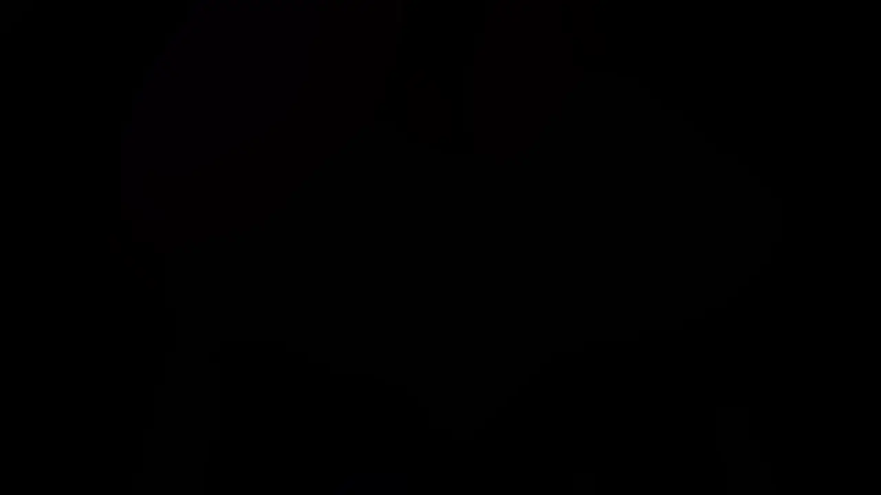 紫ライトで照らされたおしりがドアップで丸見え♡ sample 1
