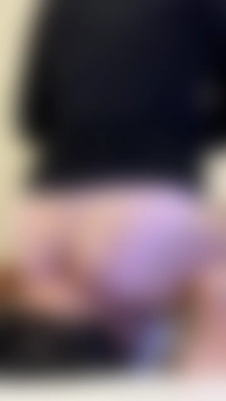 尻肉圧迫顔面騎乗 
過酷な顔面騎乗 (2/2)