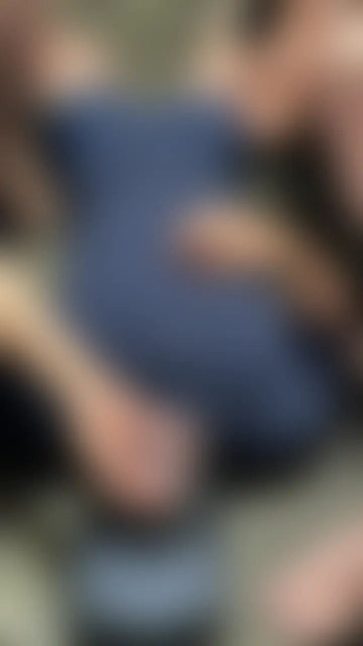 5人から踏まれ、唾液を垂らされ、されるがままのドM sample 1