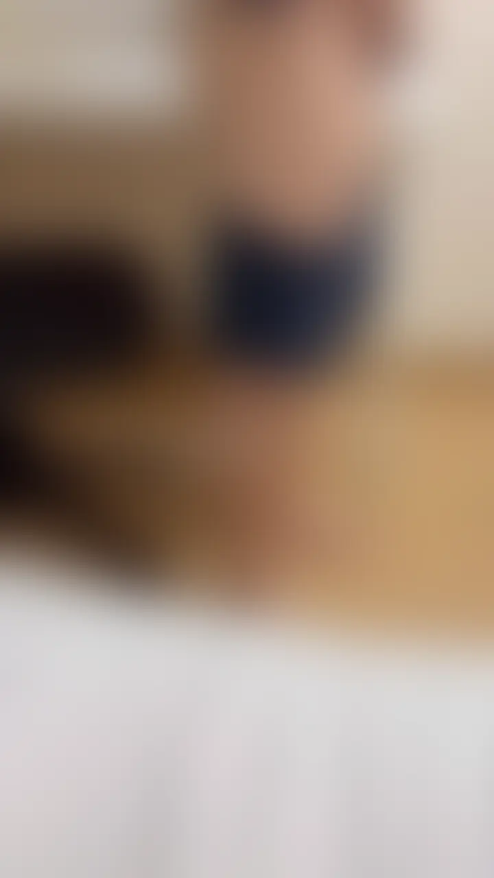 【約14分顔出し元野球部細マッチョ若パパと抜きあい】雄っぱいと腹筋がエロい若パパとオナニー見せ合いからのフェラ抜き... sample 1