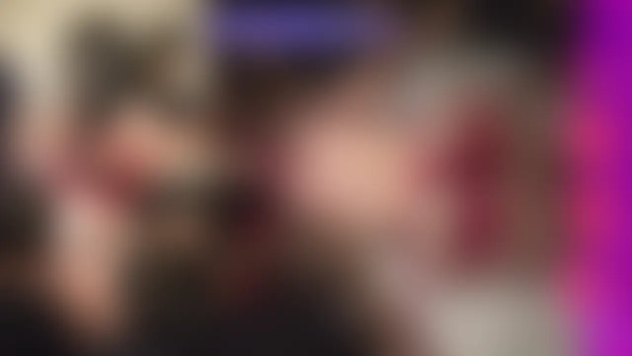 旦那様には内緒なのですが頻繁に呼び出してはセックスさせてくれる人妻さんです。今回も大勢の男性で性処理ペットちやんとして可愛がっていきました。NTRで旦那様が知らない場で・・・。体はどんどんエロくなってきました。♀ゆきさん(人妻)が体験しちゃったエッチなプライベート動画を見てください。 (2/2)
