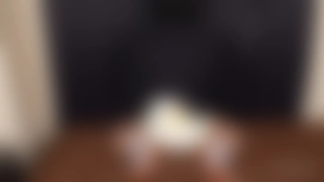学生服でオムツに我慢できなくてお漏らししちゃった sample 1