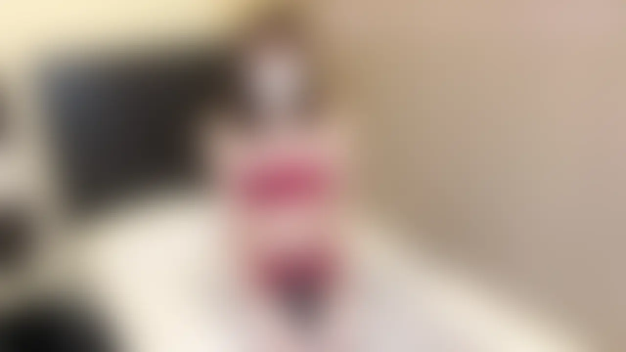 【神回】クリスマスに早漏改善サロンを予約したら特別にお口と本番サービスしてくれた話
久しぶりに行ってきました、早漏改善マッサージ。
軽いカウンセリングからの紙パンツにお着替え。
まずは入念に足をほぐしてもらいます。
クリスマスに予約したところ、「クリスマスなので特別に、、、ご奉仕させていただきますね♥」とお口での睾丸ペロペロ吸い込み施術!
セラピちゃんのあたたかい舌が睾丸と鼠径部をペロペロと這い回りさっそくフル勃起。
四つん這いではオイルを使ったイヤラシイ手技で焦らしに焦らされたところで仰向けコール。
マーメイドで固くなったTNTNをさらに優しく撫で回され、GNGNにw
最後は「お店には内緒にしてくださいね?♥」と騎乗位で腰を前後にグラインドさせるまさかの本番プレイ。
杭打ち騎乗位のご奉仕からのガマンできずにバックで暴発本番射精!
だんだん感じてしまうセラピちゃんの表情と鳴き声がたまりませんw (2/2)
