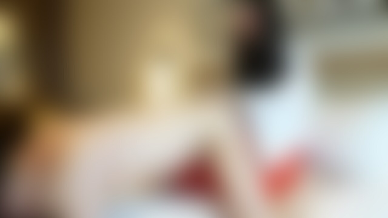 普段そうそうすることがない、四つ這い姿。休憩したのにもうビンビンになってもうてるなぁ。
自分で腰をやらしく振って気持ちよくなってしまう彼。
気持ちいいはずなのに逃げようとする彼をしっかりと後ろから押さえつけて連続で寸止めしたよ。 (2/2)