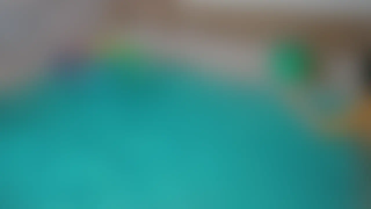 【変態？】はだかんぼでプールで遊んじゃった！🍉

開放感やばくてたのしかったです…ｗ (2/2)