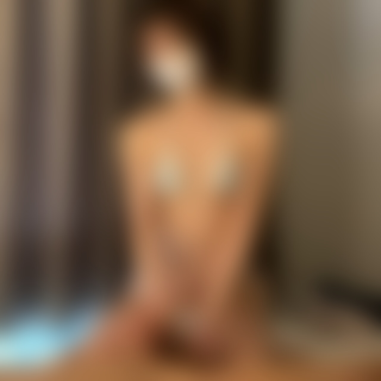 出張風俗メンエス(店名:デ○○ーネ) - マイクロビキニオプション 小鈴未唯(24歳)8回目
┈┈┈┈┈┈┈┈┈┈┈┈┈┈┈
🙏みなさまにお願い🙏
「いいね」をたくさんもらえると投稿頻度を増やす励みになるのでぜひ♡を押してください!
┈┈┈┈┈┈┈┈┈┈┈┈┈┈┈
風俗嬢と付き合いたい、どうもゆってぃ監督です。
出張メンエスデ○○ーネさんで小鈴未唯(こすずみい)さんを再度指名!
▼前回の動画
出張風俗メンエス(店名:デ○○ーネ) - オナニーオプション 小鈴未唯(24歳)7回目
あっという間に超人気嬢になってしまった小鈴さんの予約がようやく取れたので、久しぶりにお会いしてきました。
「鏡で見たんですけど、ギリ隠れてるくらい」と恥ずかしがる小鈴さん。今日はいつもの制服の下にマイクロビキニを着てきていただいてます。
早速脱いでもらったのですが、思ったより布の面積が小さく「これ大丈夫なのか!?」と心配になるレベルでしたw
「やばいですよね、、」と恥ずかしがる小鈴さん。かろうじて乳首は隠れてますが、下乳も横乳もデコルテも全部丸見えです。
お尻も見せてもらいましたが、若干アナルのしわが見えているような、、、w
せっかくなのでオイルも塗らせてもらったんですが、おっぱいに塗るときめちゃくちゃ緊張しました。だって乳首がだんだん透けてくるんですもん。。
THEの身体、という感じで綺麗な小鈴さんのボディラインを堪能しながらオイル手コキで大量射精。気持ち良すぎました。。 (2/2)