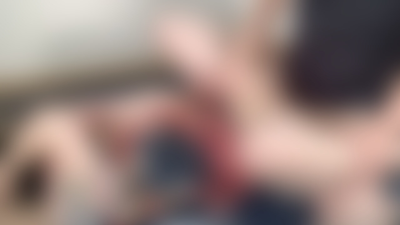 どエロい人妻さんとハメ撮りSEX★完結編
電マでオナニー→軽くクンニ→挿入→電マを使いながらイカセ!
そのまま射精!
とにかくエロいです★ (2/2)