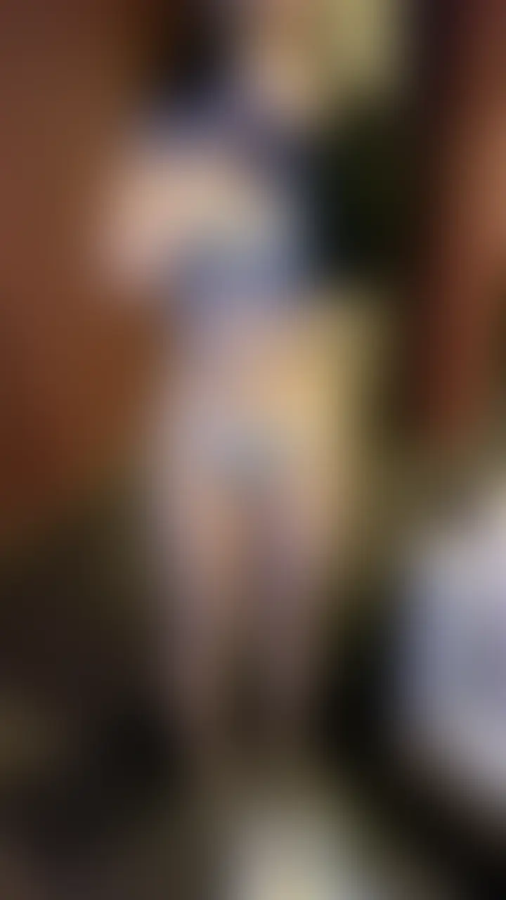 皆さまこんにちは。
いつもありがとうございます。

リクエスト回「【爆乳リメイクシリーズ】夏○唯系長身デカパイお姉さんとおっぱいアピールエッチ①」になります。

対戦歴の中でもTOP5に入るレベルの爆乳お姉さん。
巨乳グラビアアイドルでも間違いなく通用するプロポーションを誇りながら、いつもの巨尻正座乳首攻めフェラチオの餌食になっております。

しかしここまで胸がデカいとケツより乳だろうという事で、沢山オッパイアピールをしてもらいながらエッチなプレイを楽しみました。
まさに元旦にふさわしいど迫力オッパイ！！

まずは初回バージョンという事でよろしくお願いします。 (2/2)