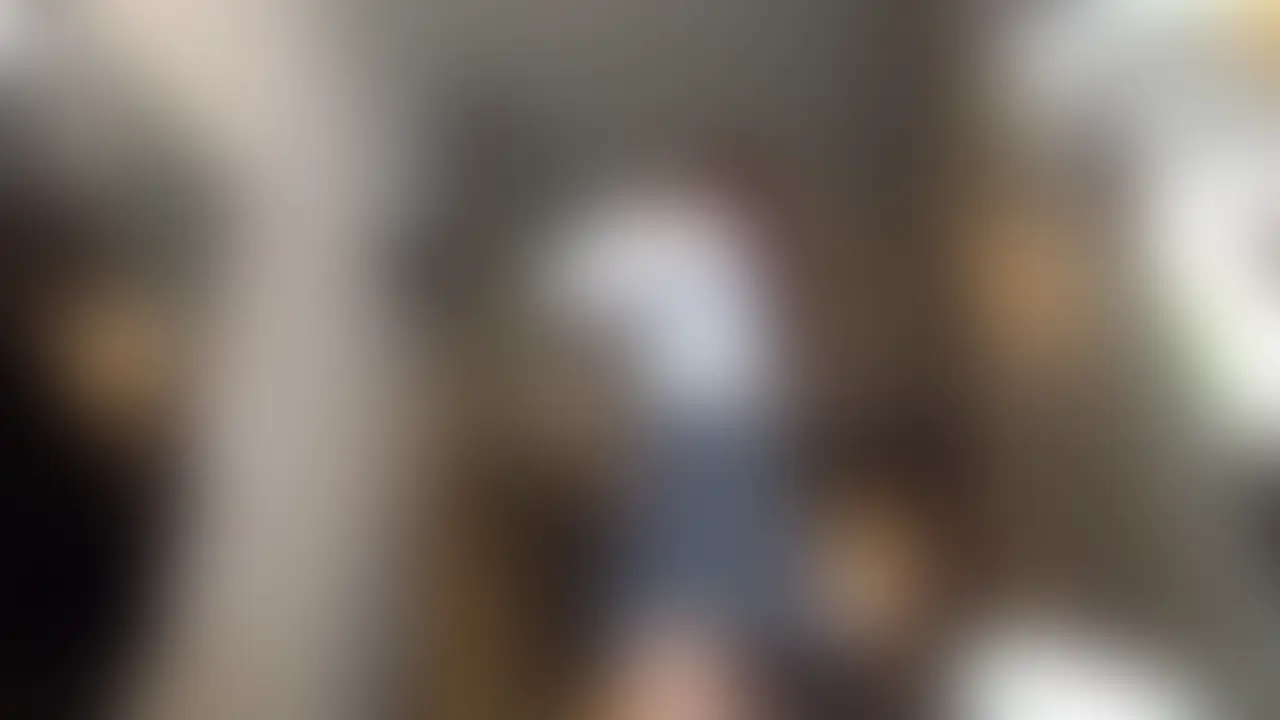 可愛い制服コスプレも意外とイケてる感じで興奮しながら着ハメ!生ハメ!半中半外! (2/2)