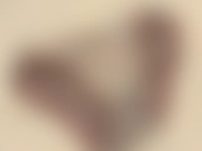 るる👙(🥼看護師目指す女子大生💉)「今日のルルの脱ぎたてパンツ🥰」の投稿サムネイル