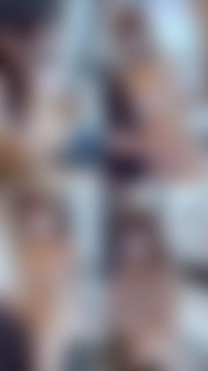 はじめに「いいね♡」を押してから見て頂けると嬉しいです❣️
今回は見晴らしのいい高層ホテルの窓際で露出いちゃラブえちえちしちゃいました😊💓
この日は天気が良くなかったので遠出はせずシティホテルに宿泊することに...🌟
ファミレスで軽くランチを食べてホテルに向かいました😊💓
プライベートでも撮影でもよく使う見晴らしのいい高層ホテルです✨
大きなガラス窓があり自然光が入る明るい部屋で開放感たっぷりです❣️
ソファーでM字開脚させられて彼からおっぱいとあそこを愛撫されて...💓
音が漏れるぐらいぐちゃぐちゃになっちゃった🥰
最後はと外と中にたっぷり出されて気持ちよかった😆❣️
今回は縦画面で臨場感、没入感たっぷりの59分長尺です👀
自然光の中で結合部がはっかりわかる動画なので私たちのプライベートのゆるえちを見てくださいね❣️
プランのご登録🌟いつもいいね💓やコメントありがとうございます🥹
感想やコメントを頂けるモチベ上がりますので是非ご協力をお願いします🙏
これからもプライベート感あるゆるえち動画をアップしていくので応援して頂けたら嬉しいです🥹💓 (2/2)