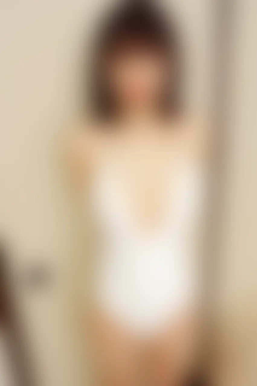 sei-miho ★人妻肉便器「白のレオタード、こんなに胸元が深く開いた姿でみなさんにご挨拶です…」の投稿サムネイル