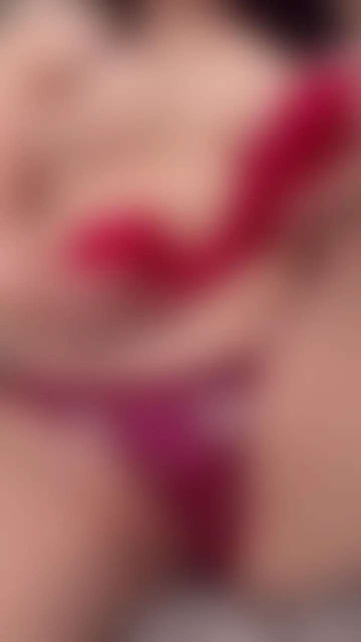顔出しなしおもちゃで本気いきしちゃってます💓
刺激が強くてこのおもちゃだと何回もイケないw
耐えられる人いるのかな? (2/2)
