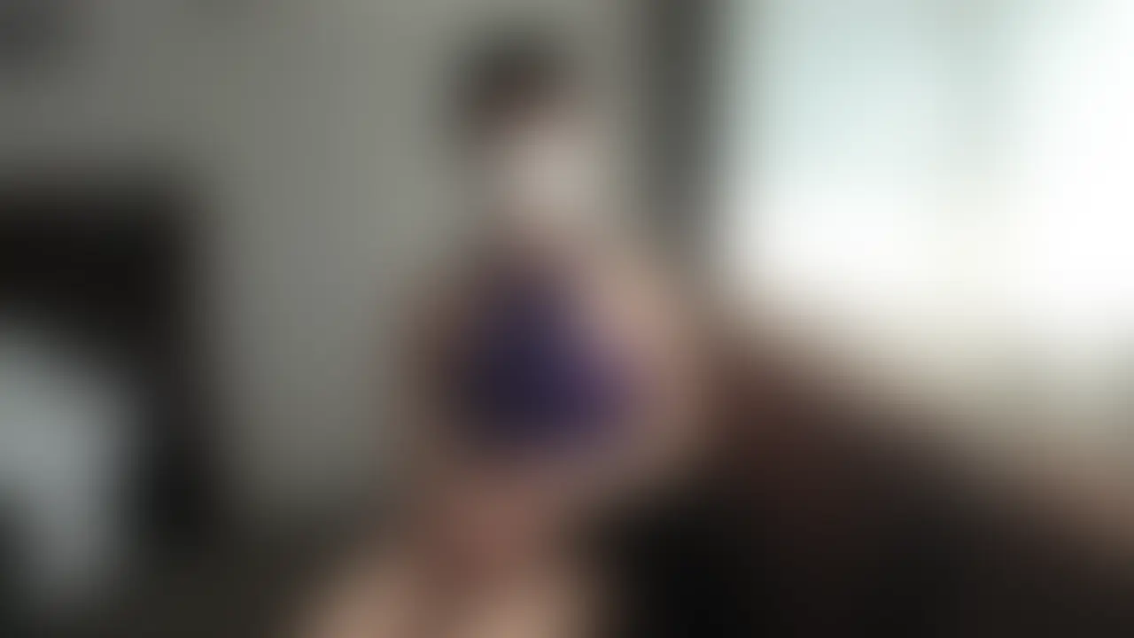 【主観・エロボディ密着ちゅぱ音乳首舐めでち〇こギンギン】アスリートコスで木内さんとえっち #1
♡┈┈┈┈┈┈┈┈┈┈┈┈┈┈┈♡
🤝木内さんからのおねがい🤝
「応援してる!」「もっと投稿して!」という人はぜひ♡いいねを押してくださいっ。
いいねがモチベーションになって毎日投稿継続できます🤍
♡┈┈┈┈┈┈┈┈┈┈┈┈┈┈┈♡
こちらは男性の耳元につけたカメラで撮影した主観映像となります。
定点カメラと比べて画質は落ちますが、まるで目の前に木内さんがいるかのような臨場感を楽しむことができます😌
アスリートコスで木内さんとえっちの見どころは…
・7月9日(木):エロボディ密着ちゅぱ音乳首舐めでち〇こギンギン←TODAY!!
・7月12日(日):んぐんぐ根元までしゃぶる姿フェラチオドアップ!
・7月16日(木):愛液ぐちゅぐちゅにして音立て手マン愛撫
・7月23日(木):男を喰うような腰使いで騎乗位スライドピストン
・7月30日(木):バックからガン突き!子宮突上げビクビク中イキ
・8月6日(木):痙攣イキ!正常位で根元までブチ込み大量胸射精 (2/2)