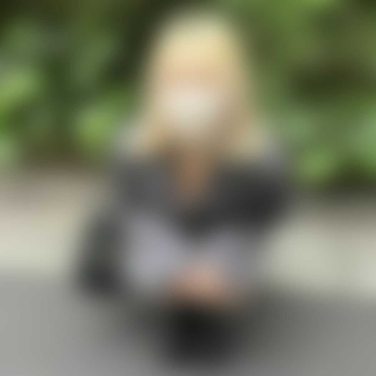 【♡いいね】と【保存】を押してから動画をご覧頂くと…🎁
#14 【NANAMI 23歳】
今回ストリートスナップに協力してくれたのは、綺麗な金髪が素敵なNANAMIちゃん🧜‍♀️

普段はお堅いハイブラ店員が生み出すエロス💕

時折見せるセクシーな表情があなたを虜にします🧜‍♀️

※動画、写真の無断転載は著作権侵害となり、10年以下の懲役又は1000万円以下の罰金が課せられます。
発見次第、法的措置を取らせていただきます。 (2/2)
