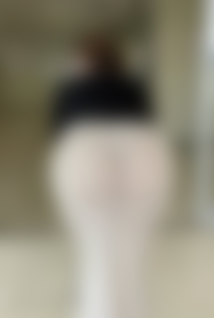 肉便器人妻ノ乃🌻🌻日頃は真面目な隣の奥さん🌻🌻「透け尻店内露出散歩 気づく人はおじいが多いの不思議🤔 気づく人はおじいが多いの不思議🤔」の投稿サムネイル
