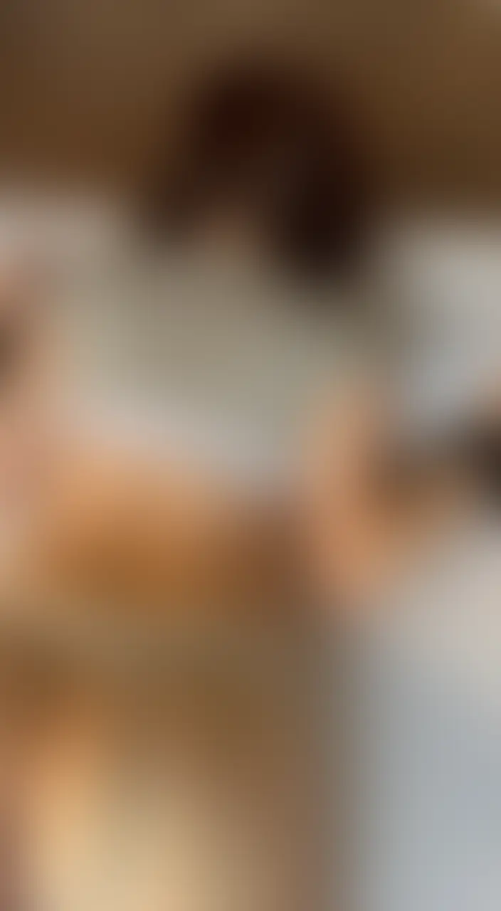 みゆきです🍑💕【premiumプラン限定㊙️】
昨日の拘束電マ攻めの続きだよ!
エッチしたい‥っておねだりしちゃいました😭💕💕💕
拘束されたまま寝バックで子宮潰されたの本当にヤバかった🥹
その後も、バックで腰止まんなくて💦
みゆき拘束SEX病みつきになりそう😳💓💦
みんなはみゆきを拘束したらどんなことしたい?
コメント欄で沢山えっちな妄想聞かせてみゆきを興奮させて〜😣💕💕💕
※お知らせ📣
いいね、保存マーク、コメントを各10個以上してくれた方は、特典が進化します‼️
エロ写メ特典→➕3枚(計6枚)
通話特典→➕10分(計30分)
※対象の投稿は、自分の前回更新日から今回更新日まで🍑
●例→1月1日に更新して、特典を受けたい方は12月1日〜1月1日までの投稿にいいね、保存マーク、コメントを10個以上残してくださいっ💕 (2/2)