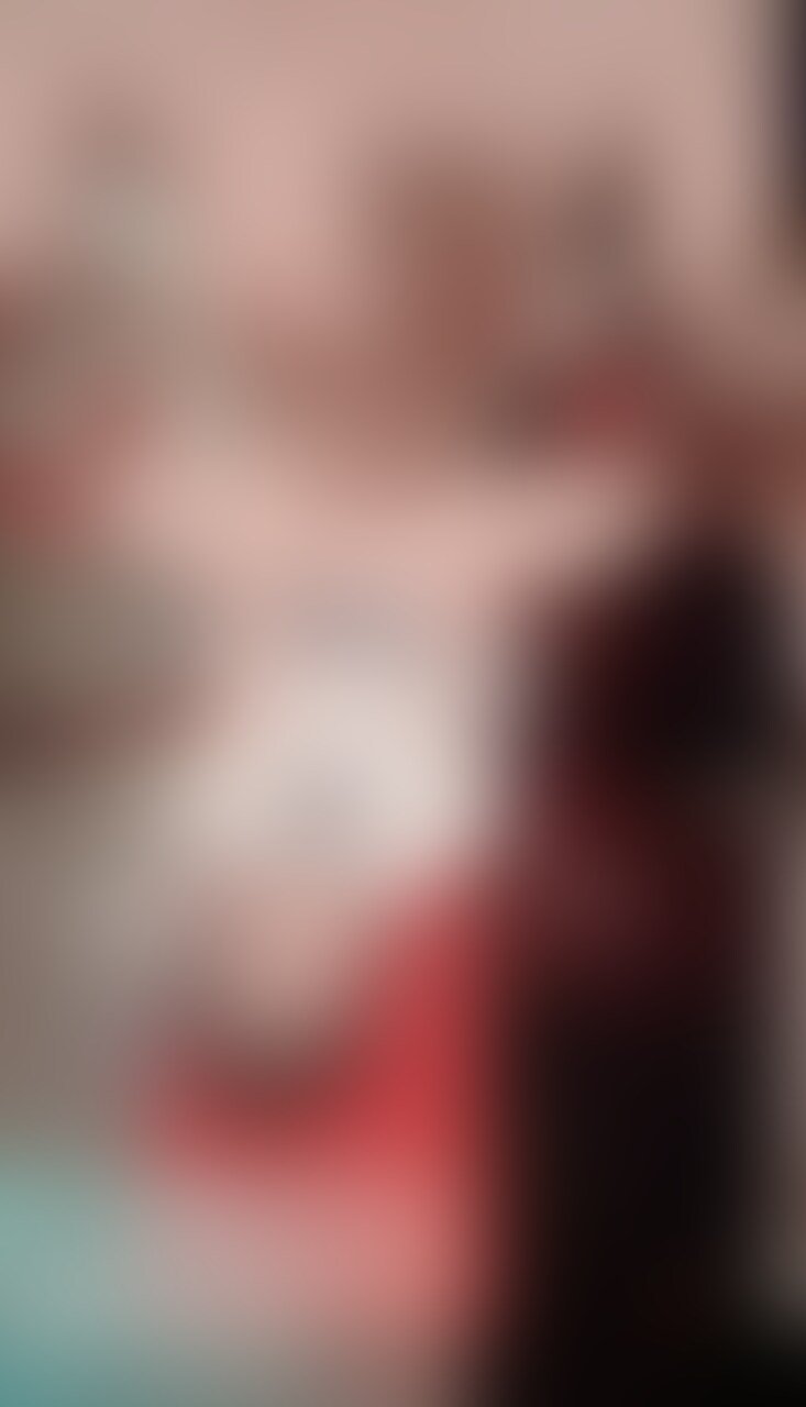 〜ぴーち姫 初めてのSMホテル 限界絶頂SEX〜(フルVer)
ぴーち姫、初めてのSMホテルを体験。
スレンダー体型のぴーち姫にコスプレさせて、まずはフェラ。最近では、フェラするだけで発情するようになってきたぴーち姫。フェラ中にパンツ越しに私の足に擦り付けてきて声を漏らしながら舐め続けるところから動画は始まります。しかも、擦り付けているだけで潮吹きも。ここで、攻守交代。
X字○○○束で、徹底的な電マ責め。限界に達するまで責め→少なすぎる休憩を与えてすぐに再開を繰り返し全身が震え上がるまで責めました。場所を○○○束チェアに移し、クンニ(潮吹あり)と指入れで更なる絶頂を。
✳︎ベーシックVerはここまでの動画を収録
フルVerでは更に↓の動画を収録!
最後は、○○○束チェアに寝かせたまま生挿入し、ハメ潮している最中に中出し。 (2/2)