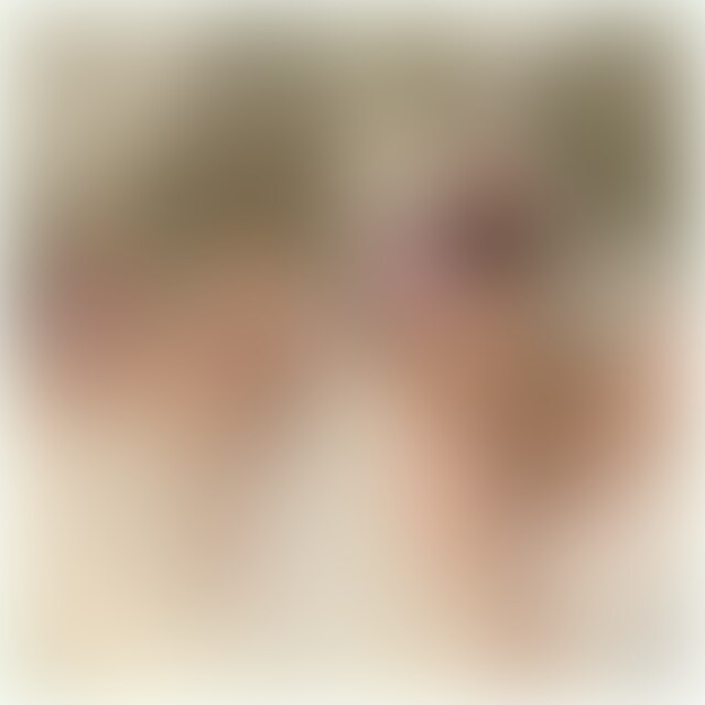 モデルをやっている彼氏持ちの仲良いギャルと中出しセックス!!
綺麗なパイパンですねぇ…真っピンクですwww
※お互いがちな友人なので、プライベートな会話は無音にしてありますのでご了承ください。
早速挿入開始w まんOきっつ… 彼氏と全くヤッてないそうですw なので久々のセックスらしいですw
正常位で、楽しませてもらったとはバックしてみますw
映像を見ていただければ分かりますが、細いのでお尻は程良い大きさ、、、。スタイルが良すぎます…。エロすぎる身体付きです…
女の子は撮影していることを忘れているのか、普通に喘いでますww
普段この女の子とエッチするときは中に出してるんですがもちろんこの日も中に出しましたwww
この日はまさかハメ撮りする予定はなかったので急遽スマホにて撮影したのでブレブレではありますがそれはそれでリアルな映像かと思いますwww (2/2)