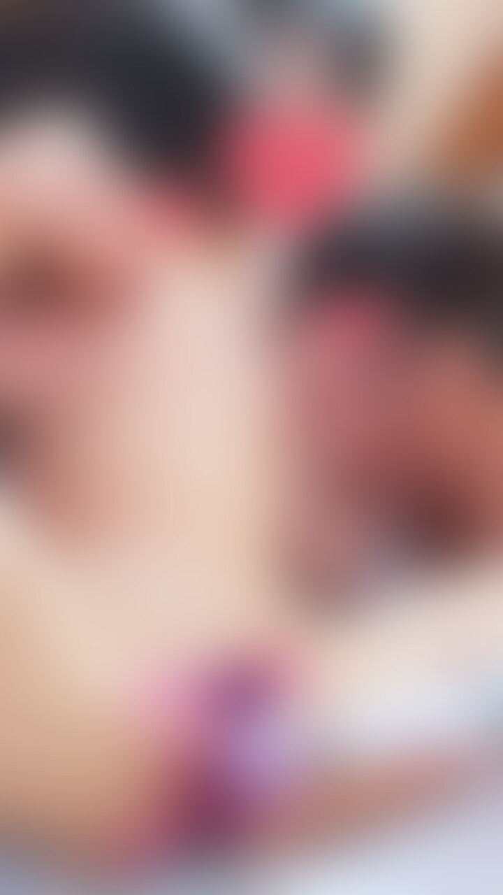 ［電マ責め　百合イジメ流出1］
💜T立○川総合高　R4年度テニス部合宿💜

テニス部の練習後にスマホで撮った映像です🎾✨
ユニホームを脱ぎ始め陰毛についてふざけ合っていくうちに
悪ふざけの度を越して百合っぽくなっています🫣💕
（陰毛で盛り上がりすぎｗｗｗ）

1人がいじめのターゲットで、羽交い締めにされて電マをクリトリスに当てられちゃってます💦
イっちゃう時、クリトリスがすごい勃起してました…😳💜 (2/2)