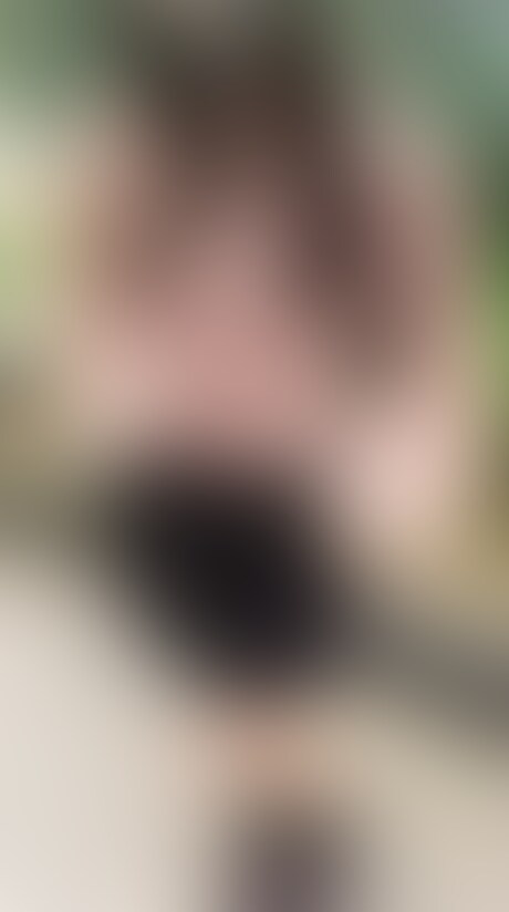 手コキ、フェラ講習【新人女子大生】結局タヌキ顔が一番エロいです!慈愛に満ちた手コキとチラ見えする巨乳に心を奪われ気づいたときには暴発。手コキ射精×1発、口内射精×1発
~~~~~~~紹介~~~~~~~
職業:学生
年齢:21才
唐突ですがタヌキ顔の女性は好みですか?
私は昔から大好きです(笑)
タヌキ顔の女の子がいたらついつい指名しちゃいますよね~
と、話を戻し、今回来てくれた子はTHEタヌキ顔って子でした。
地方住みで土地勘がないとのことで外で合流。
最初の外で合流してる動画は茶番です!
飛ばしてください(笑)
軽く面接し実技開始。
慣れない手つきが逆にエロイんすよね~
どんなおちんちんが好きか聞くと「固いの!」の一言。
この子多分ドМです。
触り方を教えると呑み込みが早く、
指と指の間で挟む高等テクニックまで披露。
試しに乳首も舐めてもらいましたが、予想外の出来事が。
この子の舌づかい気持ちよすぎる。
しかも胸元からちらちら見える巨乳。
そんな幸せを味わっているのも束の間。
カチカチになっている**を激しく刺激し始めてきました。
密着感といい手つきといい全ての条件が整ってしまいました。
覚悟を決め全力射精。
その後はフェラ講習まで。
あの舌使いを堪能したいというという個人的な理由ですが(笑)
いざスタート!の瞬間から予想を超えてきました。
なんだこれ。気持ちよすぎる。
舌の作りがフェラ用に作られてるんじゃないかと疑うレベル。
すぐに限界を迎えそうになってしまいました。
そうとは知らずにひたすらペロペロしてきます。
胸元から見える巨乳はさっきより広い範囲で堪能できます。
咥えられて少し動かされたところで限界フィニッシュ。
思いっきりお口の中にも射精してしまいました。
この子の将来を楽しみにしつつ合格を告げ終了!
半年後の研修も楽しみです(笑) (2/2)