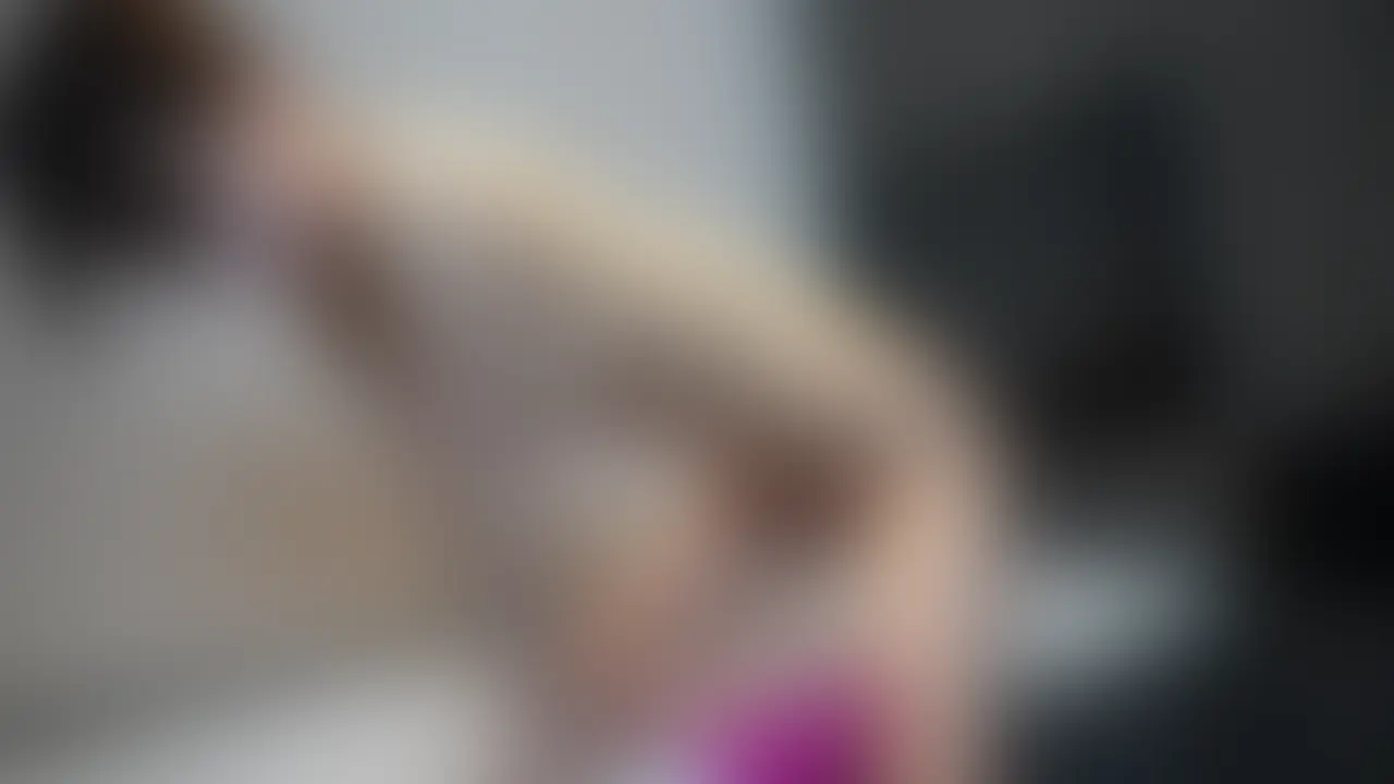 ましろのお風呂シーンだよー🛁💕
そろそろ暑くなってきたし
ましろの水浴び見て涼まない?
今回はピンクのぬるぬるマットで
本気オナニーしちゃったよー🥺
勝手に腰がむずむず動いちゃって
ガックガクになっちゃった.....
ましろは擦るのが好きで
とっても気持ちよくなっちゃうんだ
ゆっくりねっとりあそこを
擦って擦ってパンパンになって....
それでも手が止まらなくて....
最終的に絶頂迎えちゃった💦 (2/2)
