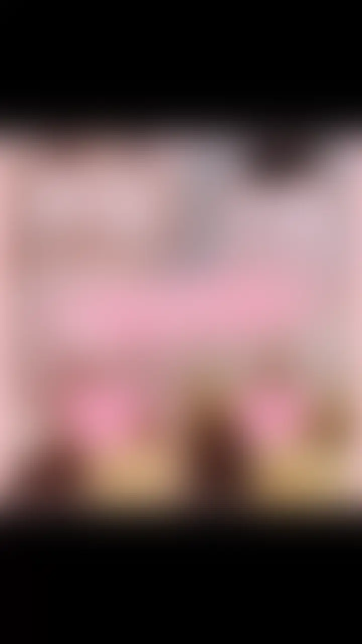 抱き枕に顔面騎乗位してるオナ動画です///
前から後ろからひたすら騎乗位♡
背面シーンはお尻の穴が見えてます🍑
最後はおもちゃを使って甘えち声で「イクイクイクイクイクっ!!!」と連呼してます💋
ちょっとマニアックなオナ動画となっております🐶
みんくに顔面騎乗位されてるの想像して、興奮してもらえたら嬉しいな😍 (2/2)