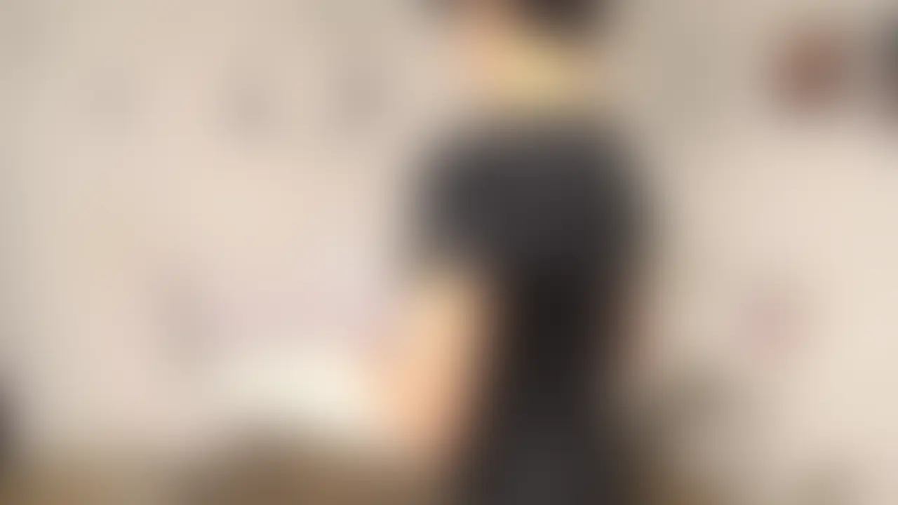 男性を見たくない 綺麗な女性だけを見たい...💦💦 そんな性癖は私だけですが 「いいね」と「保存」を押してから見てくれるとうれしいです🥺 マッサージ・ペ二バン・オイル・テカテカマッサージ そんな性癖の撮影してます。 こっそり/ハメ撮り気分が味わえちゃうかも? コメントで感想も教えてね🫶 #レズビアン #オイル #マッサージ #ペニバン (2/2)