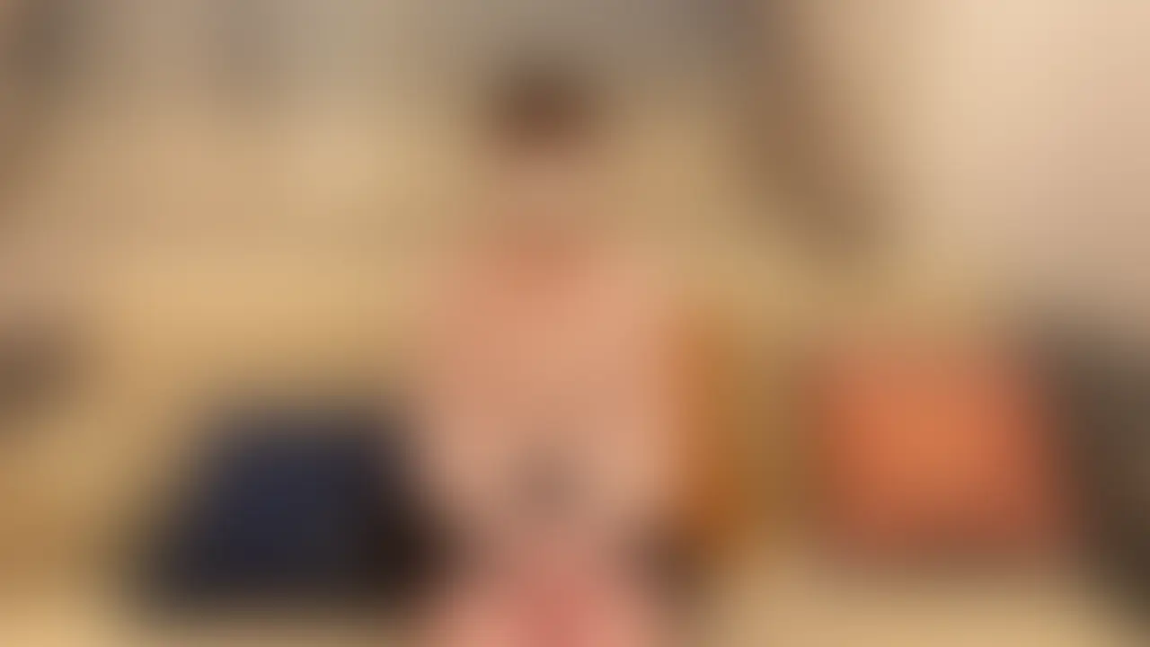 はじめまして!くすぐりほりっくです!
女の子をくすぐって遊んでます。
今回くすぐられる女の子は【みゆ】ちゃん!とっても可愛らしいお顔です。
普段はお堅い医療関係の仕事をしているそう。
とっても細身で期待大。弱点調査のためにくすぐってみたら━━
全身が激よわでした♪
「うぅ……むり…♡」なんて言いながらがんばって逃げようとしたり
かわいいリアクションです♪
【作品内容】
1.インタビューシーン&弱点調査
2.首掛け固定で腋こちょ
まずは首掛け固定で自由を奪い、逃げ場のない状態で彼女の弱点を徹底チェック♡
3.【ベッド&立ち固定】全方位こちょこちょ
場所を変え、体勢を変え、執拗に襲いかかる指先。悶絶し、笑い崩れる彼女の姿はエロすぎます
4.体操服へ着替え途中のいたずら
5.体操服着せて全身固定こちょこちょ♪
【収録時間】
約36分
【モデル】
みゆ
T154 39kg(確かそう言ってました)
D cup
MP4形式です。
出演者は身分証確認により18歳以上であることを確認しています。また、適切な出演契約を締結しています。
映像は18歳未満閲覧禁止、第三者に提供、譲渡、販売等の行為を行うことは一切禁止します。
無断転載を発見した際にはお知らせください。 (2/2)