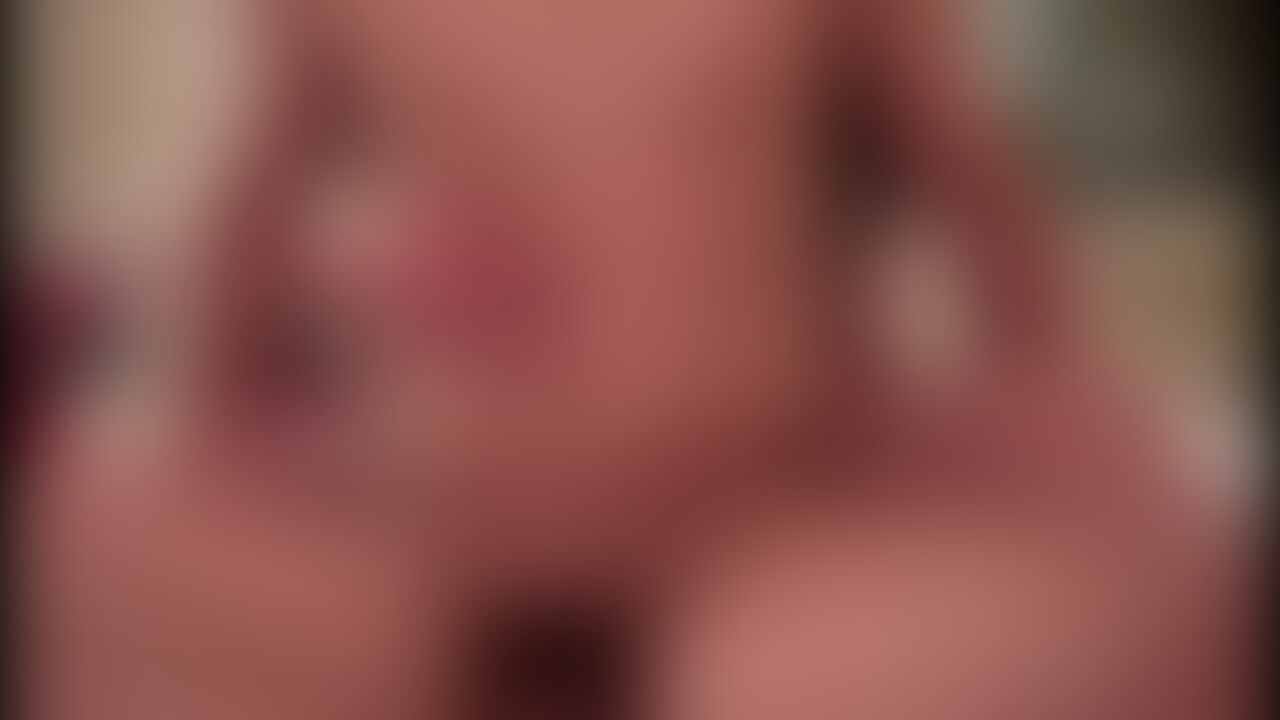 バックハグからの乳首責め🥰💓

乳首しか触ってないのに、先っぽぬるぬるだよ💖

足コキもしてみたよ (2/2)