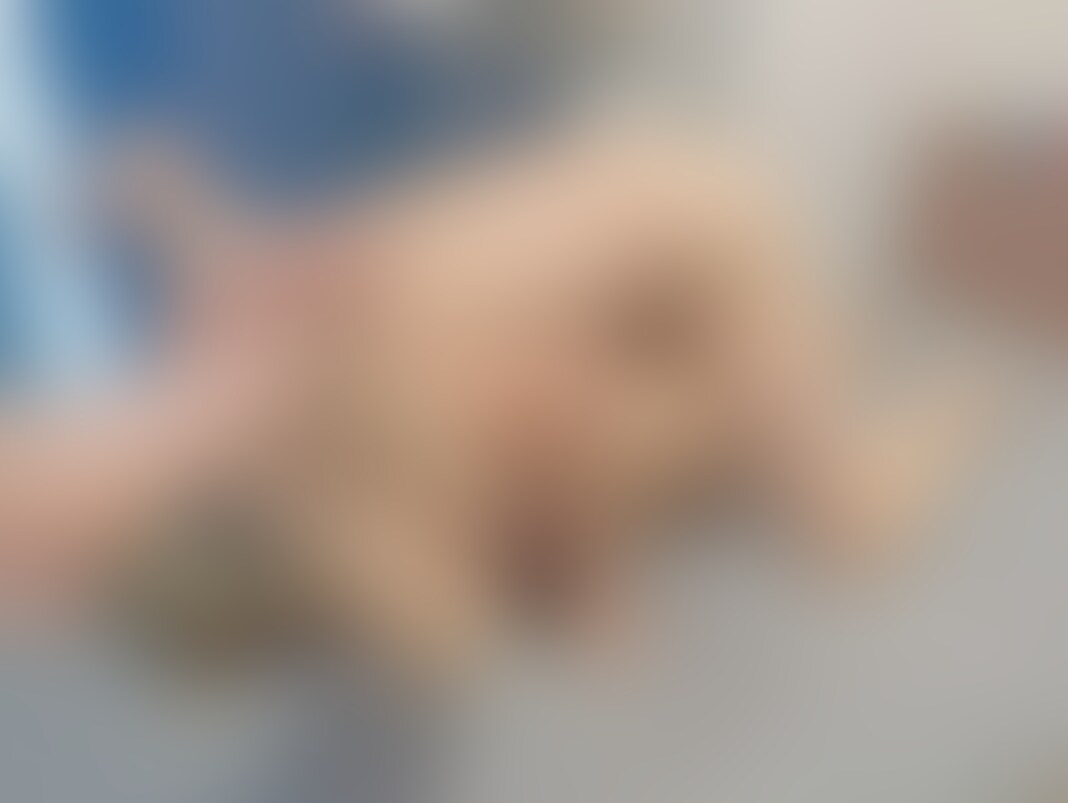 下着を着たままのSEX❤️
途中奥まで突かれてヘロヘロになりました🥰
最後は大量にかけられちゃってます✨ (2/2)