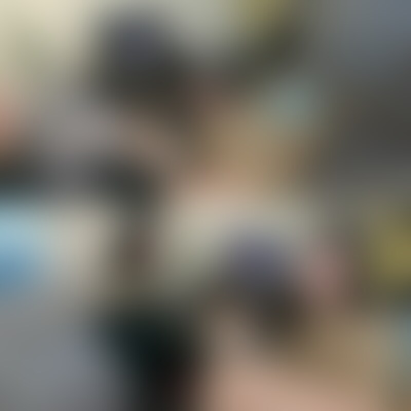 ついに公開です!
金欠の人妻自宅に招いて
お小遣いを条件にエロいことできないか交渉してみると
「フェラだけですよ!」
と強めに言われましたが、フェラをされてる最中。あまりにも挿入したくなったので、
少しごういんに脱がせて挿れちゃったときの衝撃的映像です… (2/2)