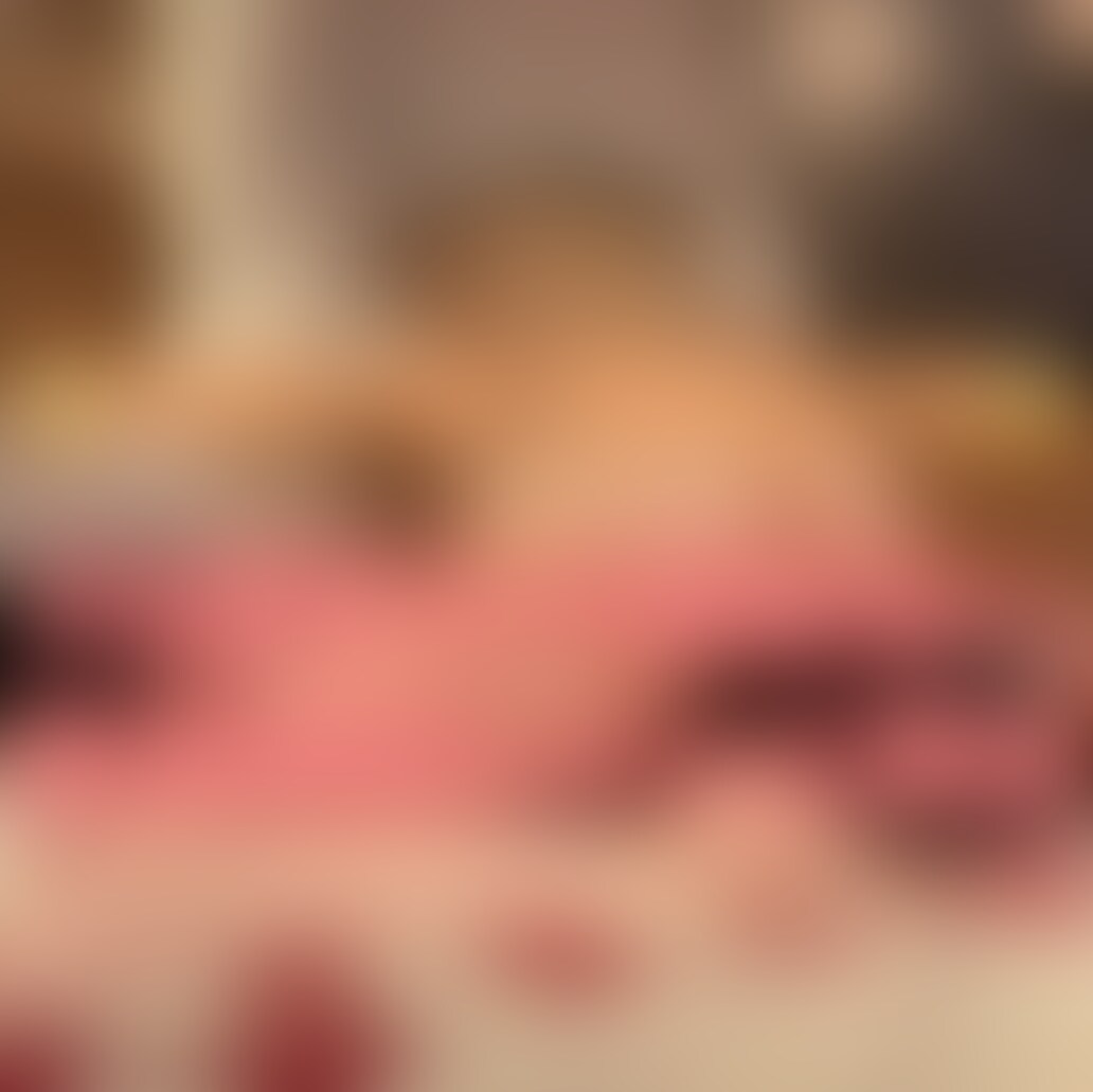 普段は保育士様してる普通の可愛い女の子。
「M男に顔騎したいですっ」って応募してくれました✌️
普段は優しい保育士さんだけどM男責める時は別。
おっきなお尻を顔に擦り付けたり、体重かけて○○○させてる笑
おっきなお尻で顔に座ってクンニ奉仕
M男のこと性処理道具として使ってる笑
○○○させて苦しませるのも好きで、
顔座って○○○とクンニ奉仕繰り返して楽しむドSさん🥰 (2/2)