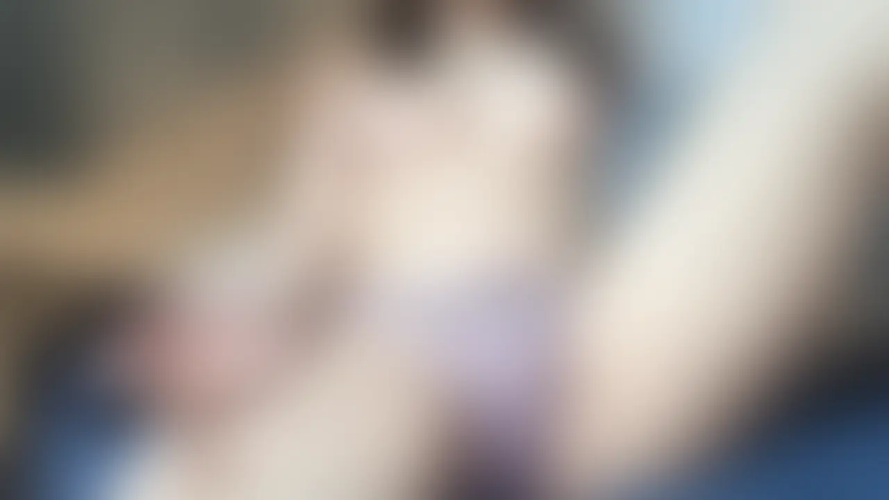 筆でさわさわしてたら我慢できなくて、パンツにシミ作りながらイクイクしちゃいましたぁ。。。☺️🩷 (2/2)