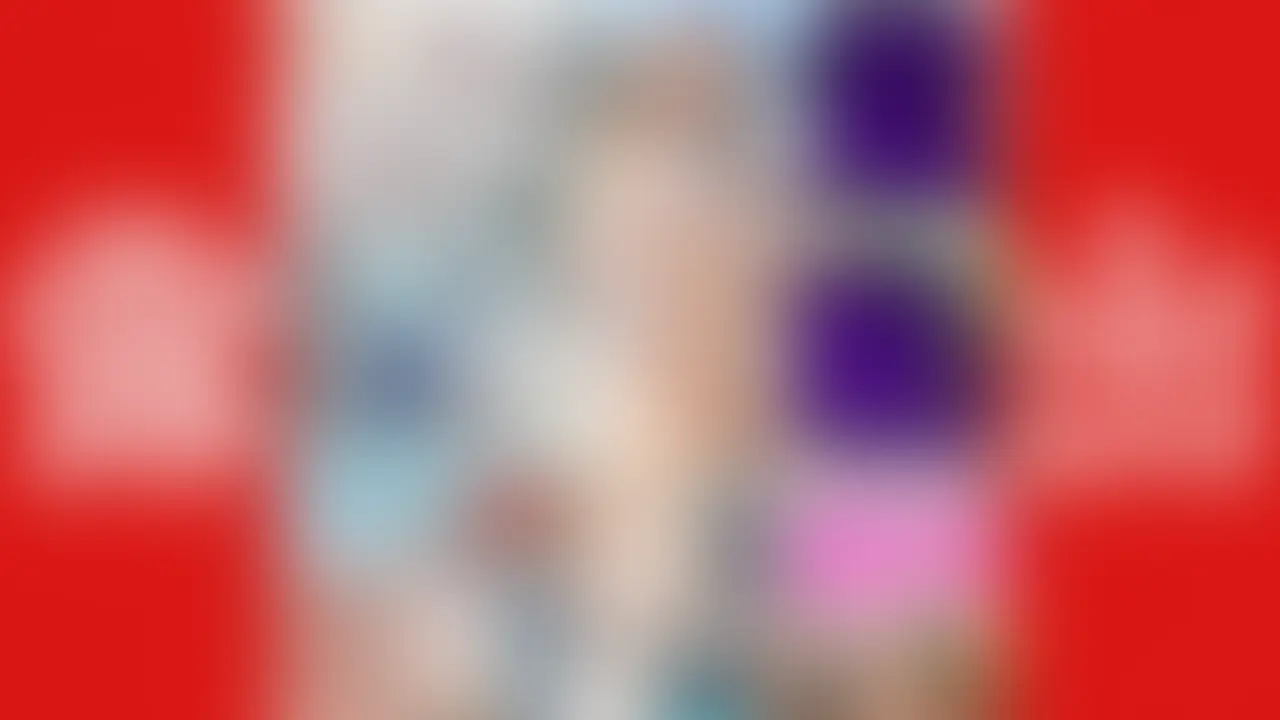 2025年06月度長編動画01です↓↓↓
最初の30秒がサンプル動画です❤
本編は嫁ちゃん顔出しの40分08秒
どうも!ひーひです!
今回はとにかく恥ずかしがり屋の嫁ちゃんをそんなに恥ずかしがるのなら徹底的にはずかしめよう!というコンセプトで撮影しました!
顔出し全裸M字姿Tシャツを着せて、さらに大人のおもちゃ入れまくりのリュックを背負って街中へGO!
まずは八百屋さんで硬くて大きいバナナを自撮りで買いに行かせました!
おっちゃんが優しく対応して下さって、リュックを見て「ええのん入ってるね」って言ってくれるっていうw
バナナを買ったので早速街歩きしながら露出しつつバナナをほうばらせますw
結構恥ずかしがりながらもチラチラ露出したり♪
続いては伝家の宝刀、鈴リモバイではずかしめます!
車の中で鈴リモバイをセットし、いざ街歩き!
人も結構いる中で鈴の音が鳴り響かせながら、しかもしっかりリモバイで感じちゃう嫁ちゃん❤❤❤
最後は走って逃走www
気を取り直して路上で露出してたらなんとフォロワーさんに声かけられて、仕事中というのにあとで合流の約束をしていったんバイバイ。
バイバイした矢先に今度は近くにいたおっちゃんが「最高~」のお声がけw
半分くらい何言ってんのかよくわかりませんがお話しながらチ〇ポフル勃起してたので少し嫁ちゃんが触ったり、乳やマ〇コを見せたり❤
なんやかんやでとても良いおっちゃんでしたw
最後は駐車場でさっきのフォロワーさんを待って、ちゃんと来てくれたので少しお話してから車内ハメゴム出しフィニッシュ!!
こんなオモローな動画はうちでしか見れません!!
そんな思いのこもった40分08秒!!
是非ゆっくりとお楽しみ下さい❤❤❤ (2/2)