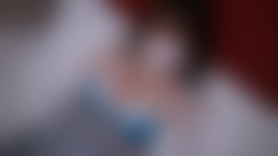 【おせっせ依存症】手あたり次第にイケメンを喰いまくる爆乳家庭教師
こちらの動画のショートVerになります。
店長と長い間セフレ関係を継続している爆乳家庭教師さんです。
地元の後輩女性とのこと。
普段は真面目に家庭教師をしているみたいですが、イケメンには目がなく手あたり次第つまみ食いしているみたいです。
この爆乳で誘われたら、おっぱい好きの男は我慢できないでしょうね。
店長曰く「チ○ポ狂いの爆乳女」「いつもイキ過ぎて白目むいてる」とのこと。
セックス依存症のような女性みたいですw
※こちらの動画は「お試しPRプラン」でご視聴いただけます (2/2)