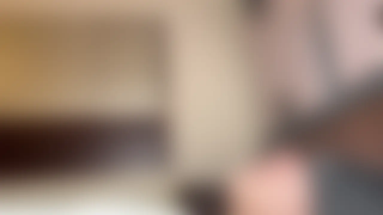 いつでも顔舐めしてくれるデカ舌女子大生②
皆様の予想を大きく上回る、渾身の作品に仕上がりました。
前作を超えることを目標に制作しましたが、その想像を二回りほど上回る内容になったと感じています。
舌フェチや顔舐めがお好きな方には、ぜひ最後までサンプル動画をご覧いただきたいです。
本作の雰囲気を感じていただけると思います。
※サンプル動画にはモザイク処理を施しておりますが、本編に収録されている湯船のシーンでは、女性の上半身が露わになっています。 (2/2)