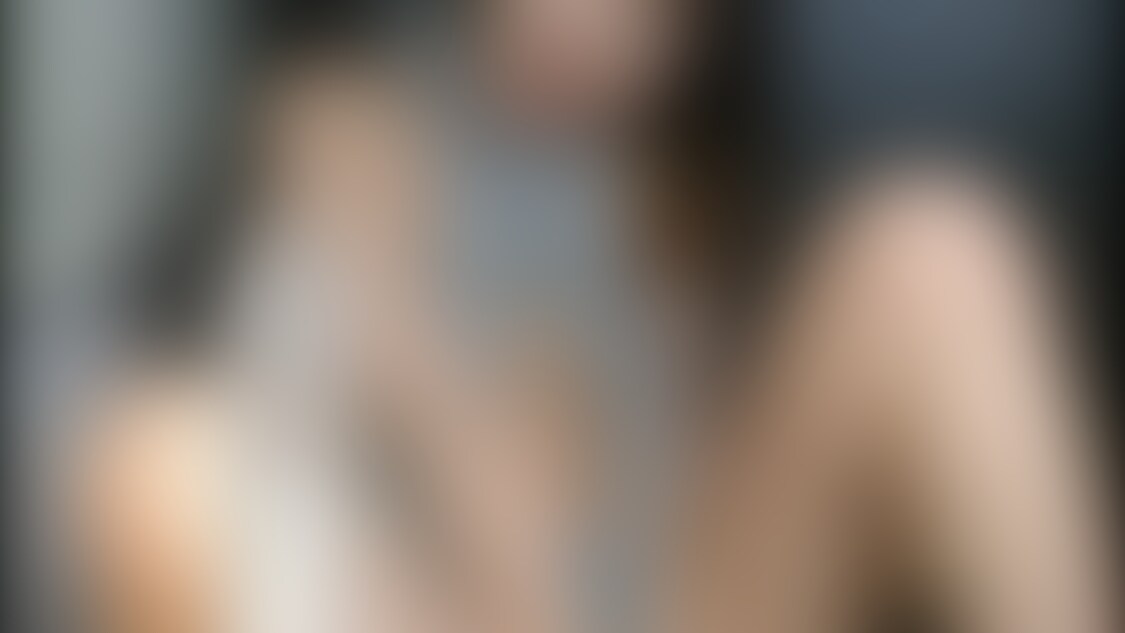 ポ○リ注意⚠️童貞ニットでいっぱい吸われて勃起不可避🔞配信のアーカイブ切り抜き
24分動画です︎💕︎
クリ吸引でトロトロぬるぬるになったおま○こに
おもちゃ奥までじゅぽじゅぽ🔥 (2/2)