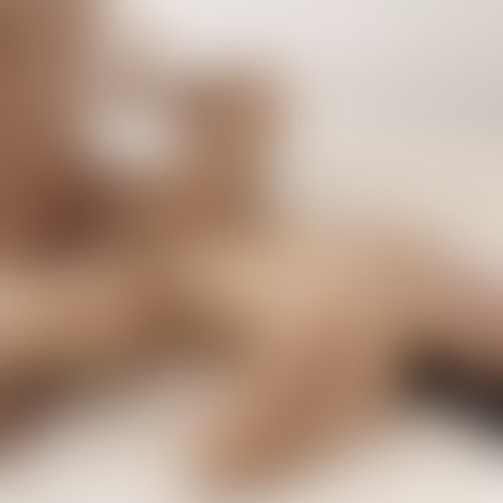 【定点ver.】バイブを当てて自分で乳首を弄りながらセックスする淫乱人妻です(〃ω〃)💓
動画の内容🌟👉脇・乳首舐め/キス/バイブ当てセックス/騎乗位/正常位/オナニー
無料サンプルはこちら💖
https://jp.pornhub.com/view_video.php?viewkey=6676711f0187e
主観ver.はこちら💖
https://myfans.jp/posts/af6f1118-d676-42b0-8649-fa2b4807f716
挿入シーンなしver.はこちら💖
https://myfans.jp/posts/287a1b1f-9a08-4faf-b5a0-78325ef26148
👇のアナル見せオナニーの元データを旦那に見せたら、「えっっっろ…!!」ってめちゃくちゃ興奮し始めて即勃起してた💓
https://myfans.jp/posts/98ebd843-8fab-4235-a1e5-5fd6f76ee9c6
いつもはしない脇舐めもされて恥ずかしかったよ〜〜♡
目がギンギンの旦那に襲われてたら、にゃんこまで興奮したからバイブを当てながらエッチしちゃった💞
今回の射精、鎖骨の方まで飛んできたよ!しっかりカメラに収まってるから注目🌟
にゃんこもイキたくなったから、最後は旦那に手伝ってもらいながらバイブオナしました(*´﹃`*)
✼••┈┈┈┈┈••✼••┈┈┈┈••✼••┈┈┈┈┈••✼
みなさんアンケートのご回答ありがとうございます💖
ご意見やリクエストなど、お気軽にお寄せください(*´ω`*)
https://forms.gle/qdSswavUWFDRSWoVA
#いちゃいちゃ #イチャイチャ #むちむち #ムチムチ #グラマラス #デカ尻 #お尻 #おしり #美女 #美人 #綺麗系 #かわいい #巨乳 #美乳 #Gカップ #乳首 #人妻 #新妻 #新婚夫婦 #カップル #素人 #個人撮影 #20代 #欲求不満 #淫乱 #巨根 (2/2)
