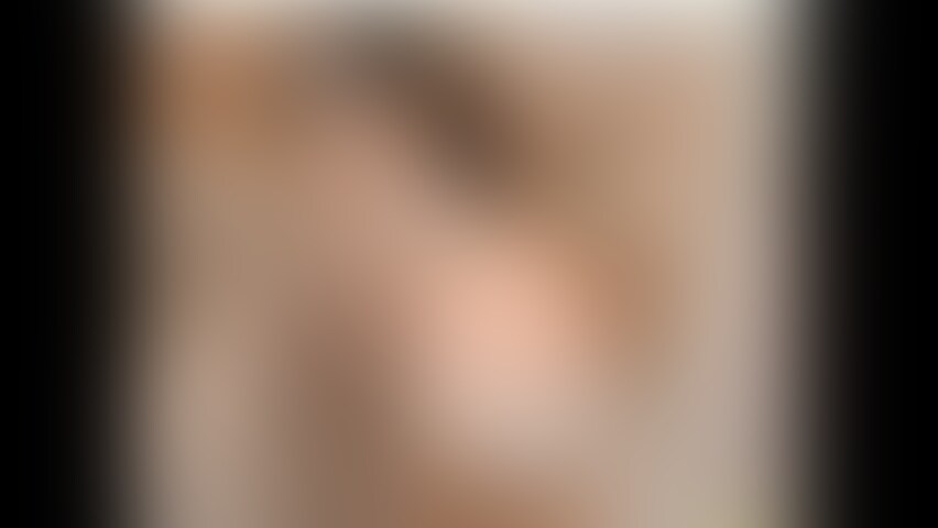 ご観覧ありがとうございます。
こちらライブチャットのオナ動画アーカイブになります。98など性器露出の描写はありません。脱ぐまでのシーンやオナ終わった後のピロートーク部分はサイトの容量によりカットさせて頂いております。予めご了承ください。
出回りが少ない子なのでご購入ご検討お願いします。 (2/2)