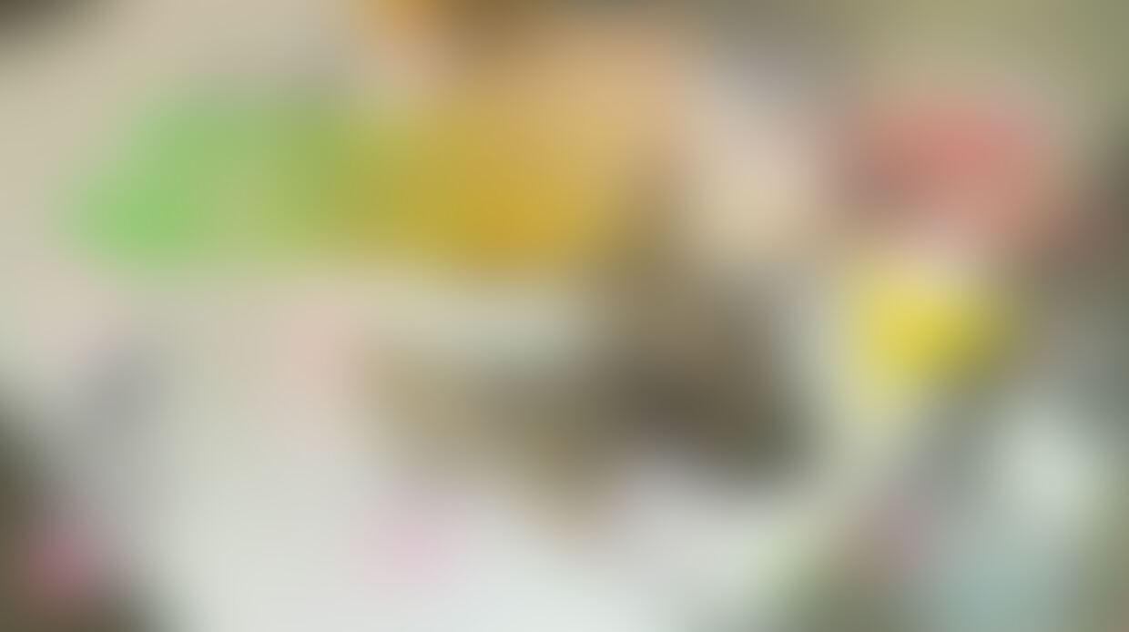 モモンガ○○○リフレの面接に来たコギャルちゃん
前々からご説明しておりますが裏オプでどれだけ出来るかの実技試験を実施
面接官は僕のチンポ!www
モモンガ○○○リルレの制服に着替えてもらいウc白から抱きつきセクハラ!
そして裏オプではマイルーラとアフターピルを使って避妊するので使い方や効果を説明し実際に
コギャルちゃんの膣内にマイルーラを挿入!
中出し準備が完了したら先ずは裏オプで定番のフェラチオ!
コギャルちゃんのフェラチオを堪能したらお待ちかねの生挿入~
まだ毛がちょっとしか生えてない美マンコに生で挿入すると素晴らしい締め付け!
コギャルちゃんの若マンコ内のヒダヒダが生チンポに絡み付いて超気持ちいい
バックでの交尾中はカメラに向かって自己紹介をしてもらい一応面接っぽい感じもwww
そして正常位に戻って面接に備えオナ禁で溜めまくった精液を注入する時が!
ルーズソックスを履かせているので中出し時はやっぱり種付けプレスが一番お似合い!
「パン!パン!」っと心地よい音が響きチンポが限界になった瞬間子宮口に亀頭を押し付け射精開始!
子宮口の感触を感じながらの膣内射精って最高に気持ちいいんですwww
その中出し精液を抵抗する事なく全てを子宮内に飲み込もうとするコギャルちゃんのオマンコ
でも射精の勢いが凄いのでやっぱり膣内にもザーメンが溜まって!
最後の1滴まで射精し終えたチンポを引き抜くとコギャルちゃんの美マンコから中出し精液がトローっと!
こんな感じで今回の中出し面接も終了し面接動画も無事撮影終了~
今回の動画は固定カメラによる中出し面接動画+手持ちカメラ動画23枚を動画形式で纏めてあります
是非モモンガJ〇リフレ面接の様子をご覧頂き今後モモンガJ〇リフレのご利用時の参考にしてくださいね♪ (2/2)