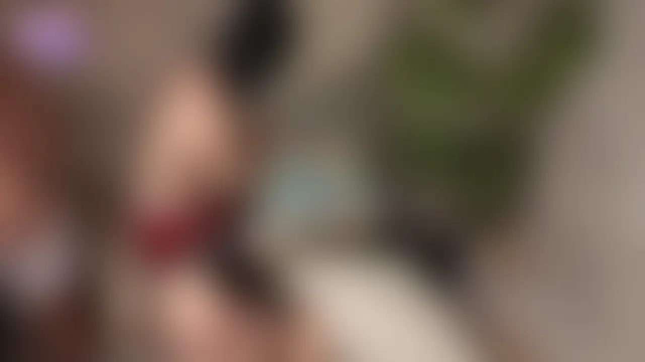 【顔出し版・NTR複数ぶっかけ(パート②)】久しぶりの複数ぶっかけ・・・2児の母が沢山の男性のチ〇ポに囲まれる💦顔に体にぶっかけられまくってます。。。 ※こちらは完全顔出し版です。 (2/2)