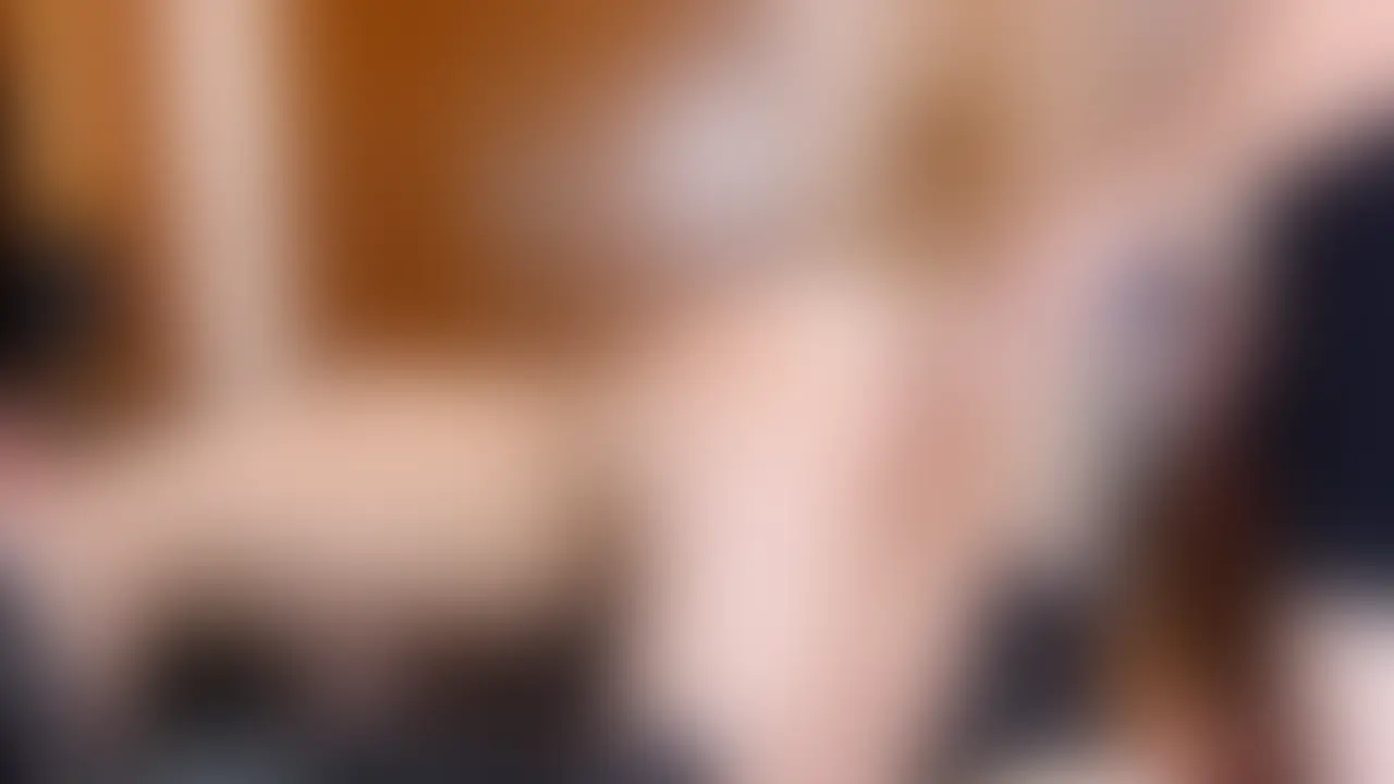 バックと正常位でケツま○こガン突きされていっちゃう男の娘❤️ sample 1