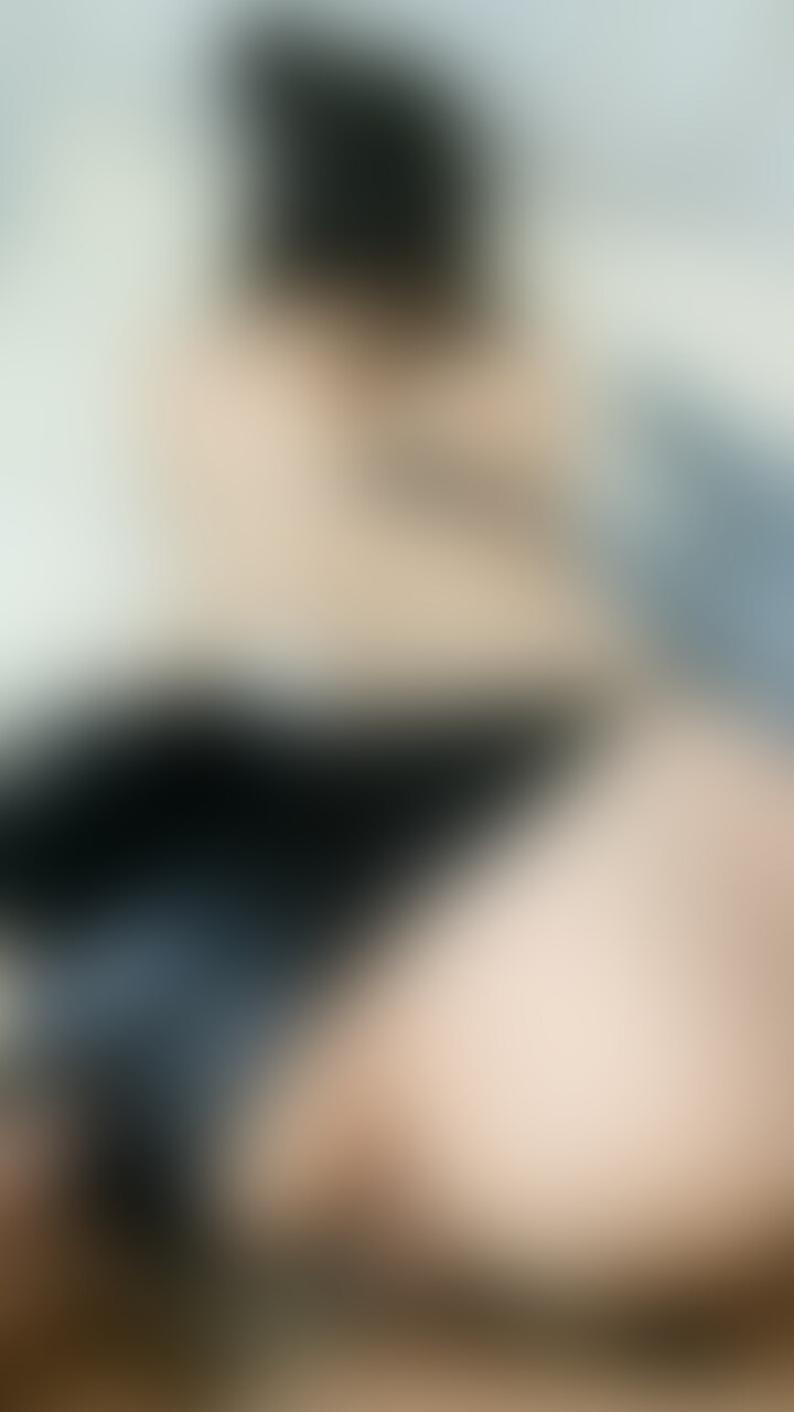 発情が止まらない黒猫さんと中出しえっち
この動画は超濃密えちえちコース限定動画です!!
オナニーだけでは我慢できない黒猫かのんと生交尾する動画です...💕
ネコさんなのでバックからずんずん突かれてイキまくり、お尻とんとん叩かれてたくさんイっちゃいました…🐈♥♥
最後は一番奥に大量のせーしを出されて同時イキ…
たくさん溢れてくるのが丸見えでとてもえちえです...💦💦💦
The black cat who can't stop being in heat and sex!
This video is a special plan limited video!
This is a video of fucking with a black cat who can't stand masturbation alone... 💕
She is a cat, so she cum a lot in doggy style... 🐈♥♥♥♥♥♥
In the end, she cum at the same time with a lot of sperm in the deepest part of my pussy....
It's so hot that I can see a lot of sperm overflowing... 💦💦💦 (2/2)